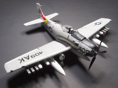 Douglas A-1H Skyraider,VA-176, CVW-10, CVS-11, A/C No. AK409, BuNo. 137543, pilot - Lt. (JG) W. T. Patton, říjen 1966<br />(TAMIYA - 1/48)