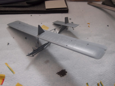 Křídlo jen nasazené pro focení :-)