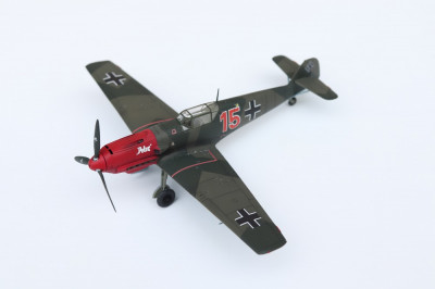 Bf109E1_red15_4.jpg