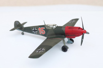 Bf109E1_red15_3.jpg