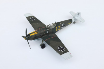 Bf109E1_yellow12_4.jpg