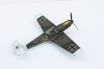 Bf109E1_yellow12_2.jpg