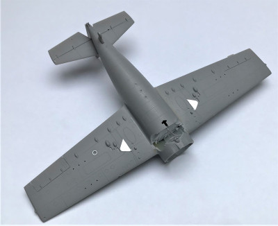 Pomocí AL fólie jsem se snažil napodobit přeplátování. Doplnil jsem světlo. Tak ho tam snad měla i FM-2.