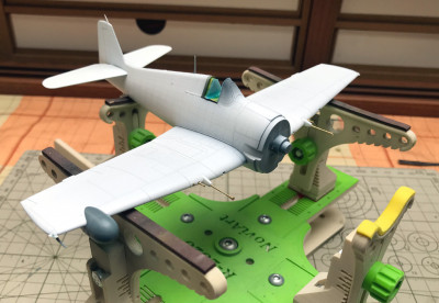 Připraveno na stříkání kamufláže, hlavě jsou soustružené, hranu radaru, kdy přechází do křídla jsem měl upravit, je tam velký schod