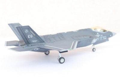 F35_fin4.jpg