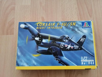 f4u-5n-corsair-1-72-italeri-155850494.jpeg
