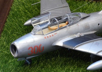 MiG-15UTIbanya_07.JPG