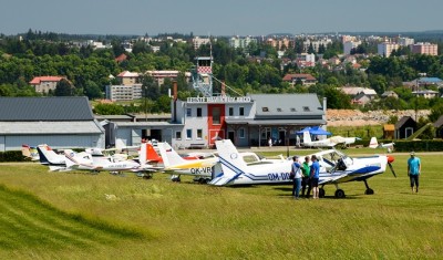 Tesne po našom prílete (na tej bielomodrej krabici)