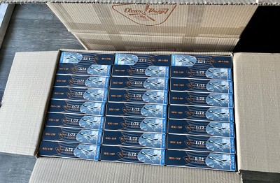 Clear Prop MiG-19P box.jpg