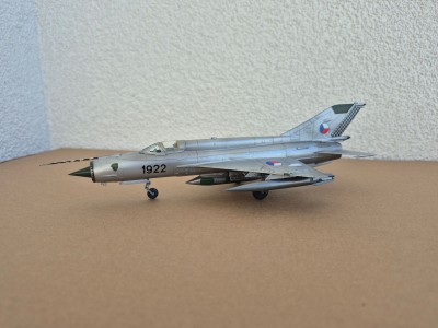 MiG2106.jpg