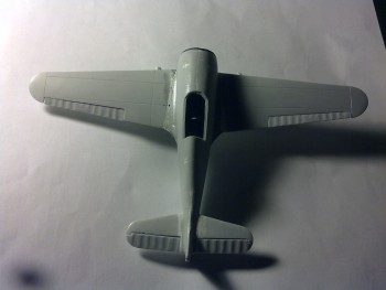 Model s dolepeními dielmi.