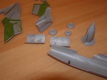 Opravená pozice příďové šachty, radom plný olova a další drobnosti.