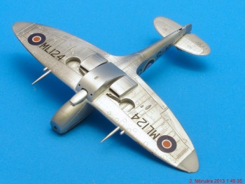 SpitfireIX_AZ_74.jpg