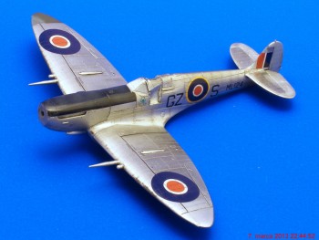 SpitfireIX_AZ_86.jpg