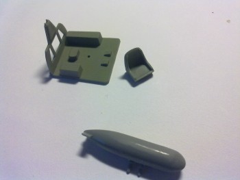 Diely kokpitu tiež treba prefarbiť.