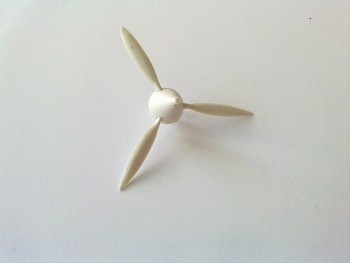 Vrtuľa. Pravdebodobne si vyžiadá vyvrtať otvor ihlou.