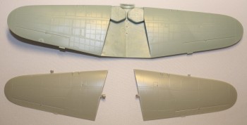 horni cast kridel. Nahore Arii, dole Tamiya