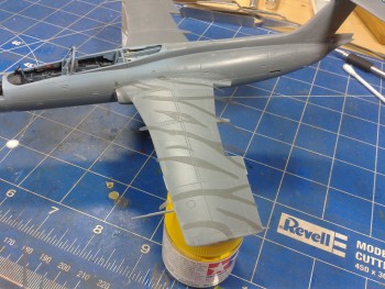 masky na levém křídle