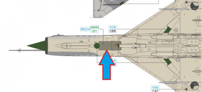 ví někdo, jestli tahle mašina měla taky nerezové plechy potahu spodní části trupu okolo ústí kanonu?