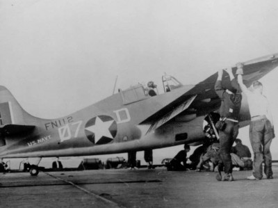 ToTMartlet4martlet+FN112+on+the+flight+deck+of+HMS+Formidable._zpsetq1n1vy.jpg