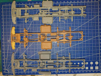 Podvozky - shora Bronco, KUNG, hasič