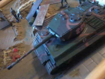 Tiger... Po nastudování přemalován do reálnější kamufláže.