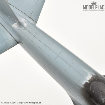 ...na hřbetu trupu to bylo nutné také...