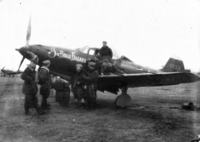 P-39-N-Airacobra-White-01-Grigorii-Ustinovich-Dolnikov-100-GIAP.jpg