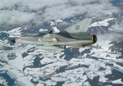 saab_j35_draken_01(c)bundesheer.jpg