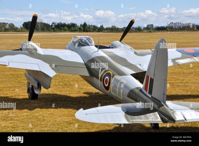 de-havilland-dh98-mosquito-second-world-war-fighter-plane-at-wings-over-wairarapa-airshow-hood-aerodrome-masterton-new-zealand-WA7P6A.jpg