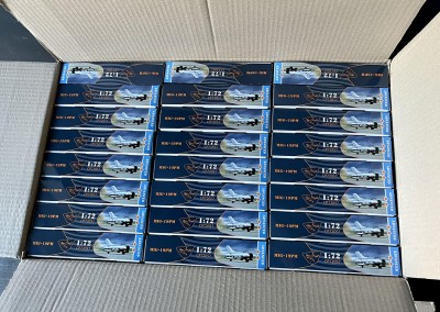 Clear Prop MiG-19PM box.jpg