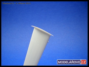jak40-01.jpg (439.75 KiB) Zobrazeno 5618 x Křídla jsou krátký, takže raději prodloužit.
