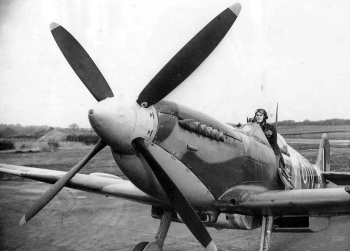 supermarine-spitfire-mk-ix-fighter-02.png